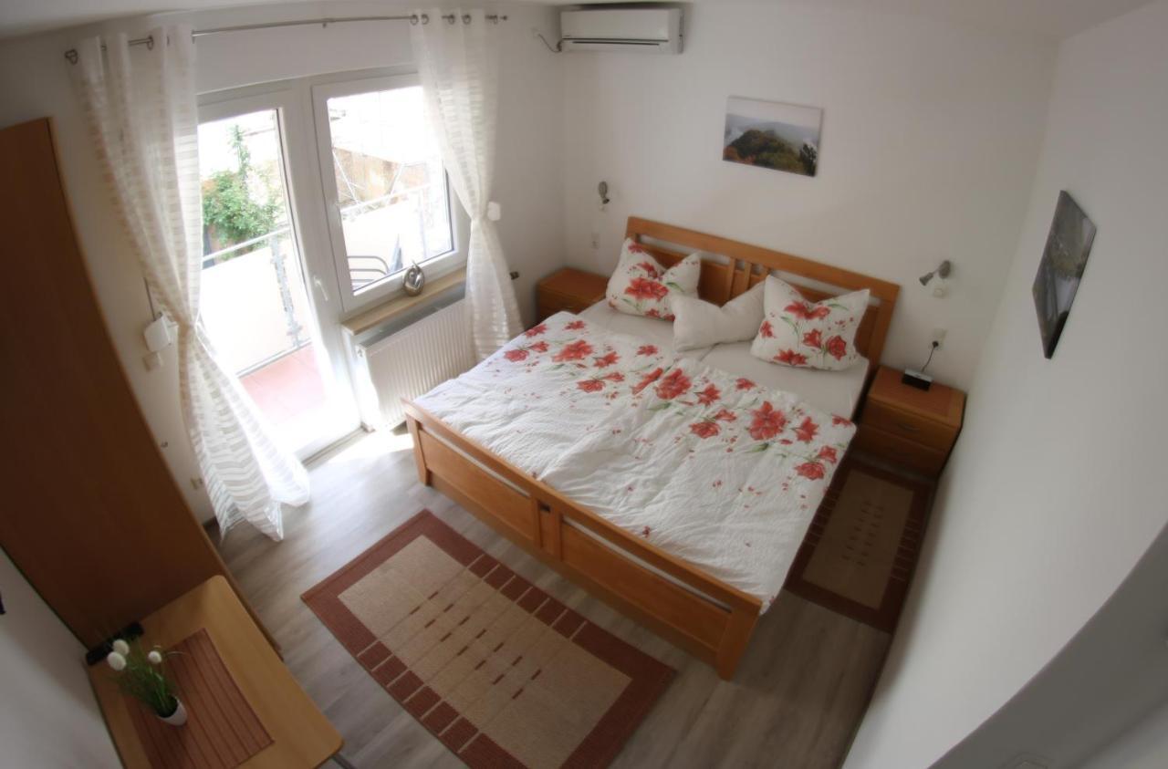 Ferienwohnungen und Appartements - Haus Budinger Alf Exterior foto