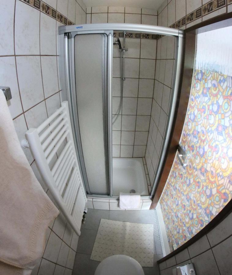 Ferienwohnungen und Appartements - Haus Budinger Alf Exterior foto